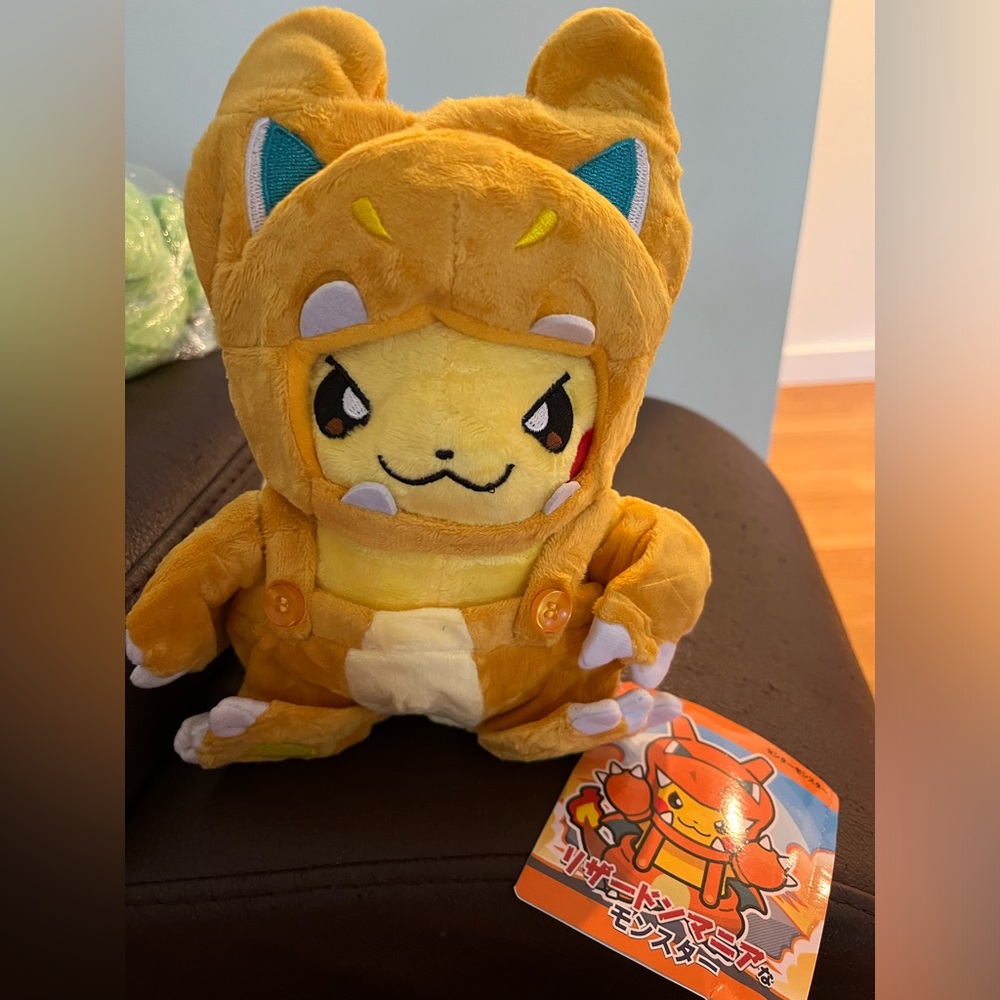 Pokémon center Japan exclusive cosplay pikachu x charzard